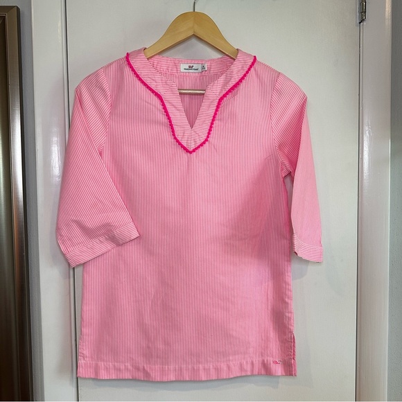 Vineyard Vines Girl’s Pink Seersucker Trimmed Tunic. Size: M (8-10). Pink. - Picture 2 of 8
